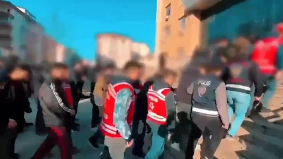 Sosyal medyada çocuklara ait müstehcen görüntüleri satın aldılar