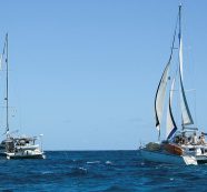 Küba ya insani yardım götüren iki sivil tekne kayboldu..