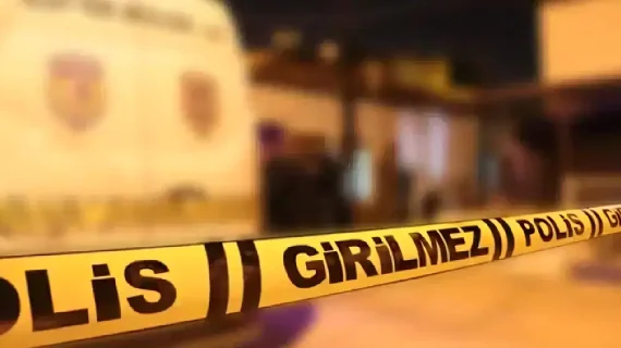 Boşanma aşamasında olduğu kadının evinde katliam yaptı!..