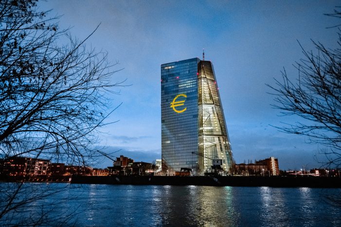 Euro Bölgesi’nde “Kredi Sıkılaşması”