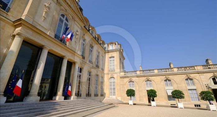 Fransa’da Yolsuzluk Depremi: Elysee Sarayı’na Mali Polis Baskını