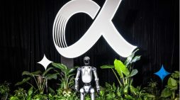 Pekin’de Tarihi Gün: İnsansı Robot Dünya Rekorunu kırdı