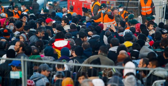 İspanya’da 500 Bin Göçmene “Af” Krizi