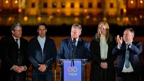 “Macaristan’ı özgürleştirdik”: Peter Magyar ‘Orbán’ı yenerek iktidara geldi