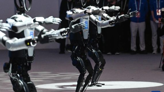 İnsansı Robotların Dayanıklılık Sınavı: Pekin’de Maraton Başlıyor!