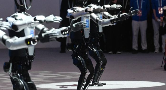 İnsansı Robotların Dayanıklılık Sınavı: Pekin’de Maraton Başlıyor!