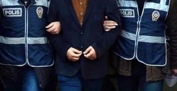 ‘Evinizde büyü var’ diyerek vatandaşları dolandırdı..