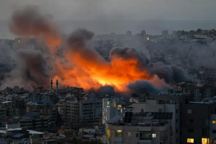 İsrail’den Lübnan’a peş peşe saldırılarda siviller hedef alındı..