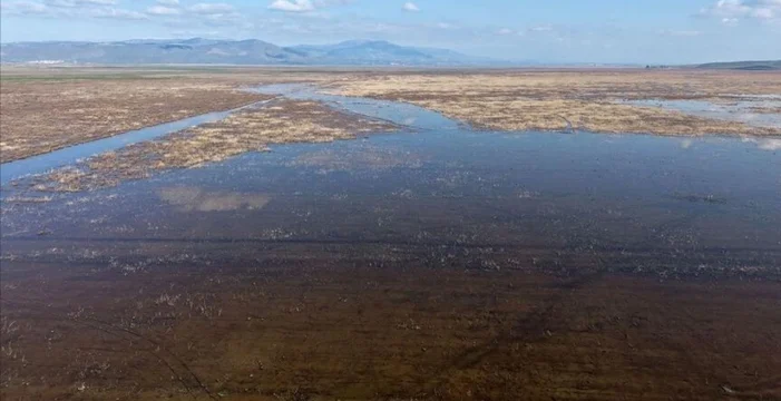 Marmara Gölü 5 yıl sonra yeniden su tuttu.. Marmara Gölü 5 yıl sonra yeniden su tuttu..