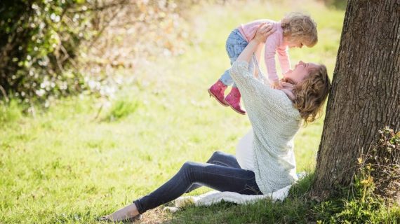Belçika’da Aile Birliği’nden Sert Tepki: Anneler Günü Kutlu mu?