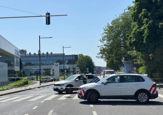 Evere’de Yol Çöktü: Louvain Caddesi Trafiğe Kapatıldı