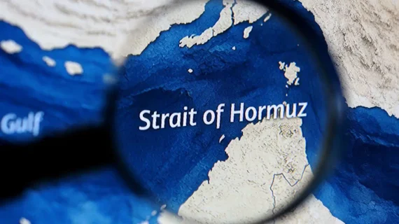Hürmüz Boğazı’nda ipler koptu.. Hürmüz Boğazı’nda ipler koptu..