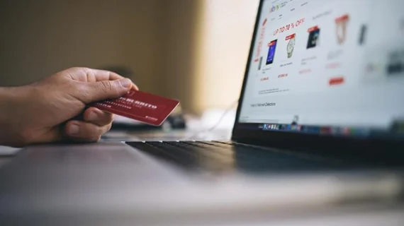 Yabancı Türkiye’de harcamayı kıstı, yurttaş yurtdışına yöneldi.. Yabancı Türkiye’de harcamayı kıstı, yurttaş yurtdışına yöneldi..