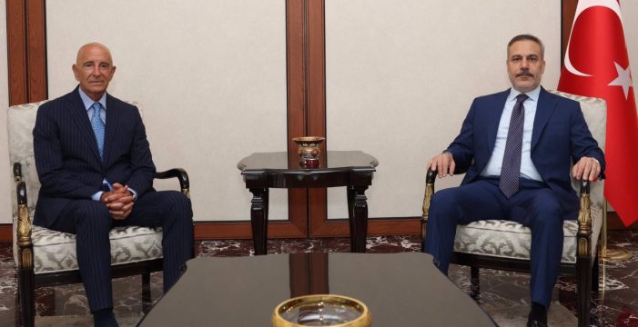 NATO zirvesi öncesi Tom Barrack ile Hakan Fidan bir araya geldi..