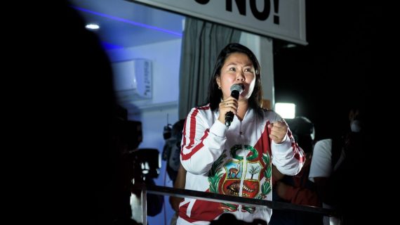 Peru’da devlet başkanı seçimini sağcı Fujimori kazandı..