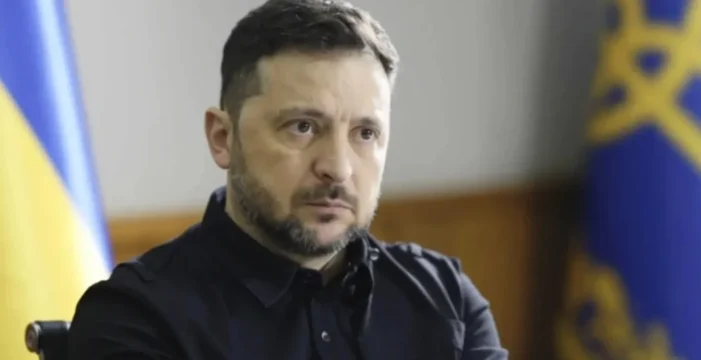 Polonya, Zelenksi’ye verilen devlet nişanını geri aldı..