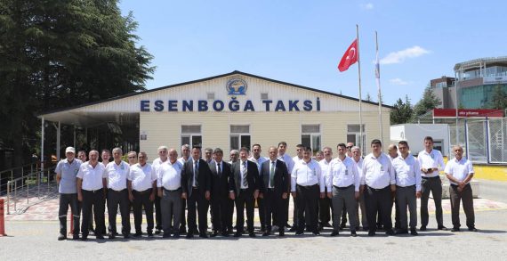 NATO Zirvesi yaklaşırken ‘Kırmızı alan’ da bulunan taksiciler tek tip kıyafet giyecek!.. NATO Zirvesi yaklaşırken ‘Kırmızı alan’ da bulunan taksiciler tek tip kıyafet giyecek!..