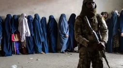 Taliban kadınların direnişine silahla yanıt verdi..