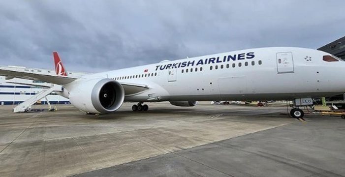 THY uçağı radar anten direğine çarptı..