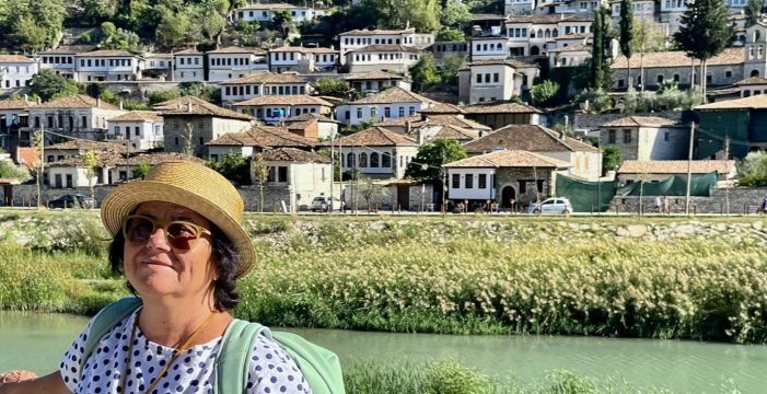 Beste Serim Erbak: Taş Şehirden Bin Pencereli Şehre