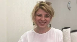 Kiraz toplarken ağaçtan düşen kadın yaşamını yitirdi..