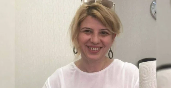 Kiraz toplarken ağaçtan düşen kadın yaşamını yitirdi..