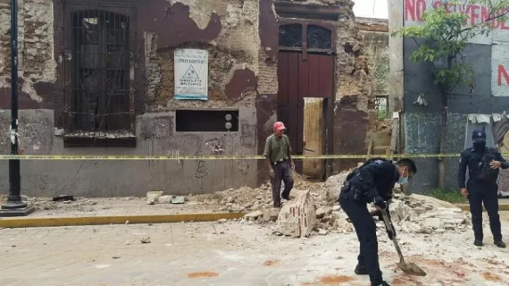 Meksika açıklarında 7.3 büyüklüğünde deprem: Tsunami uyarısı yapılıyor..