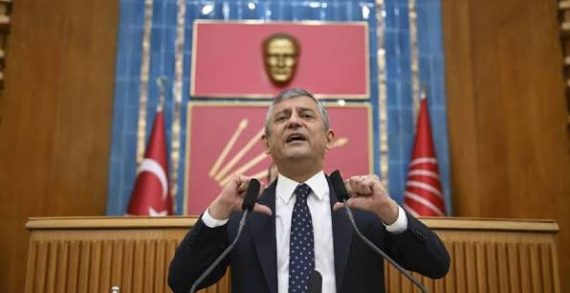 Özgür Özel CHP’deki son grup toplantısında ‘yeni partiyi’ duyurdu..