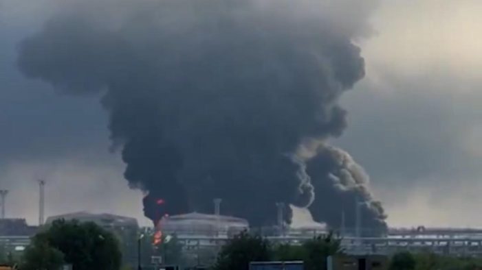 Ukrayna, Rusya’nın ihracat ve petrol tesislerine saldırılarını sürdürüyor..