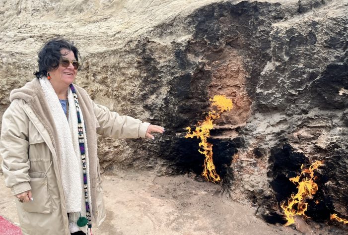 Beste Serim Erbak: Qardaş Azərbaycan – Gobustan