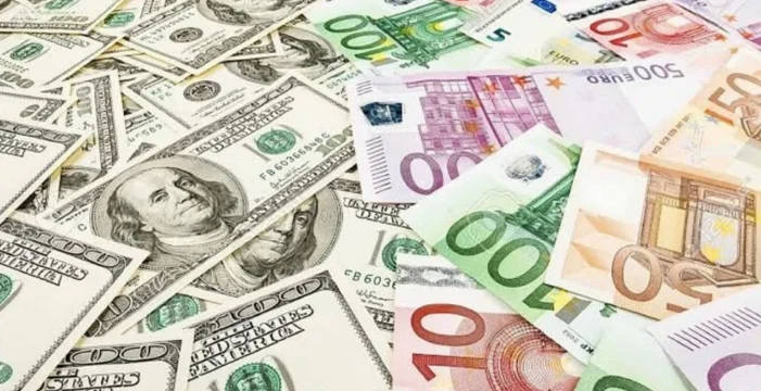 Dolar ve euro güne yatay seyirle başladı…