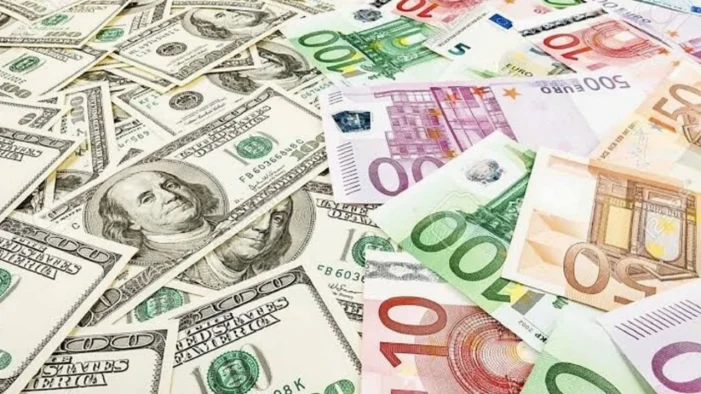 Dolar ve euro güne yatay seyirle başladı…